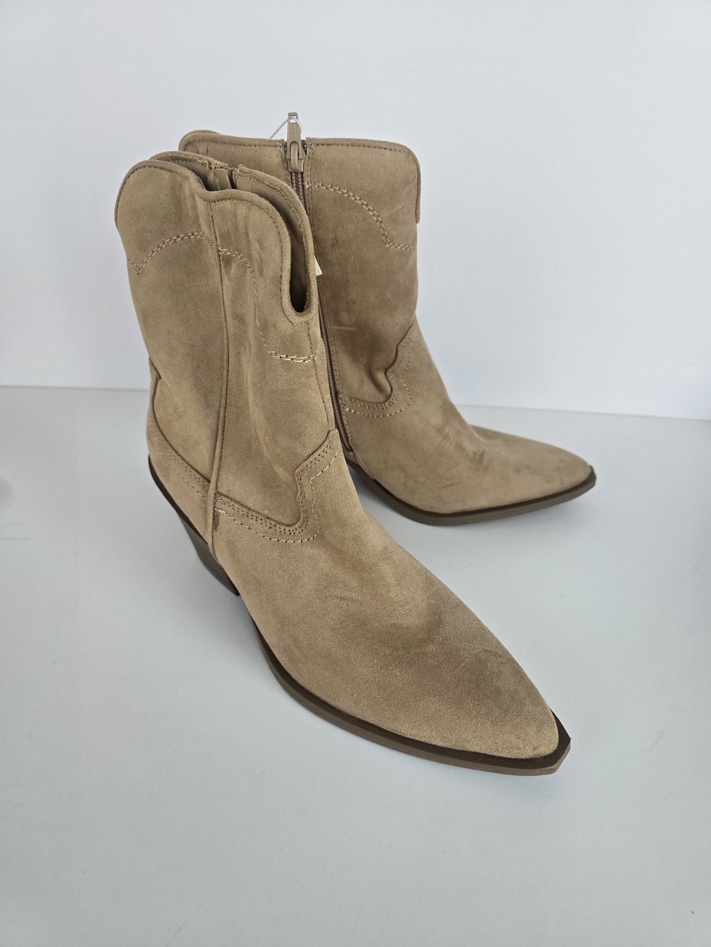 Universal Thread Beige Suede Pointed-Toe Western Ankle Boots